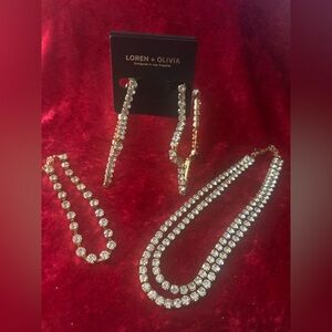 #J154 NWT Loren & Olivia Jewelry Set